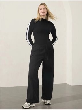 Athleta Endeavor High Rise Relaxed Pant in Black Size‎ XL